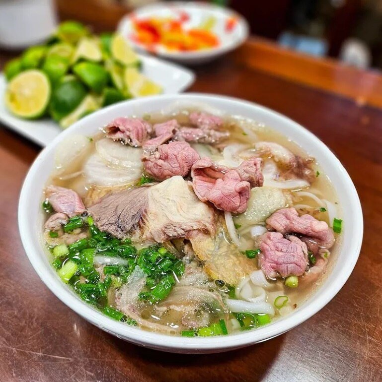 Pho, Vietnamese noodle soup served in a bowl
